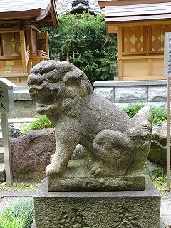 産地・作者共に不明の謎の狛犬