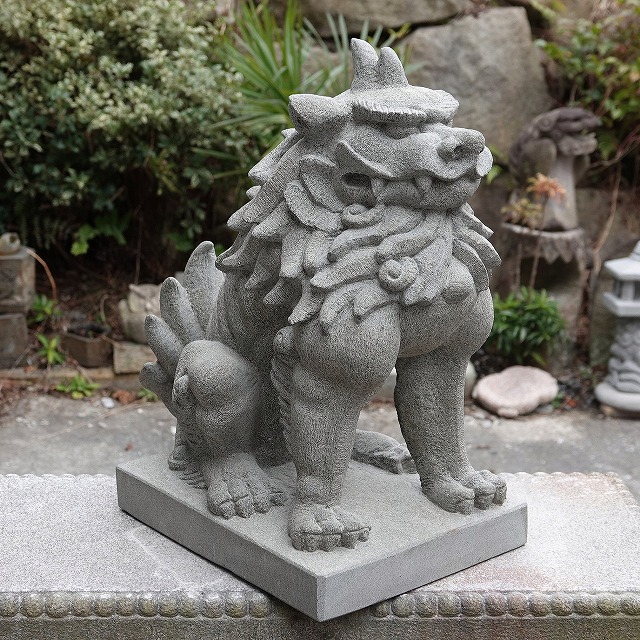 仕上げは小タタキとビシャン仕上げ