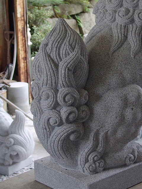 出雲型狛犬尻尾の造り込みをしたタイプ